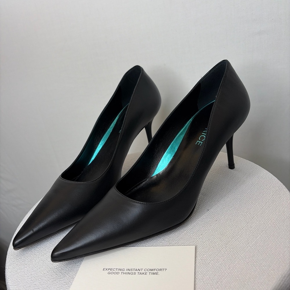Kiki Price EU 39 Black Nappa Leather Pointed Toe Pumps Made in Italy(B105)”✨
